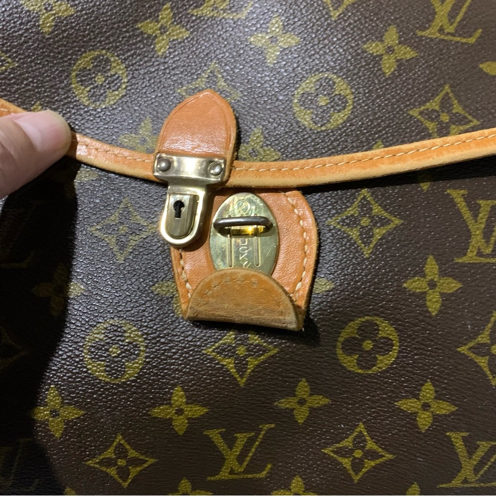 Louis Vuitton Weekender - Picture 10 of 15